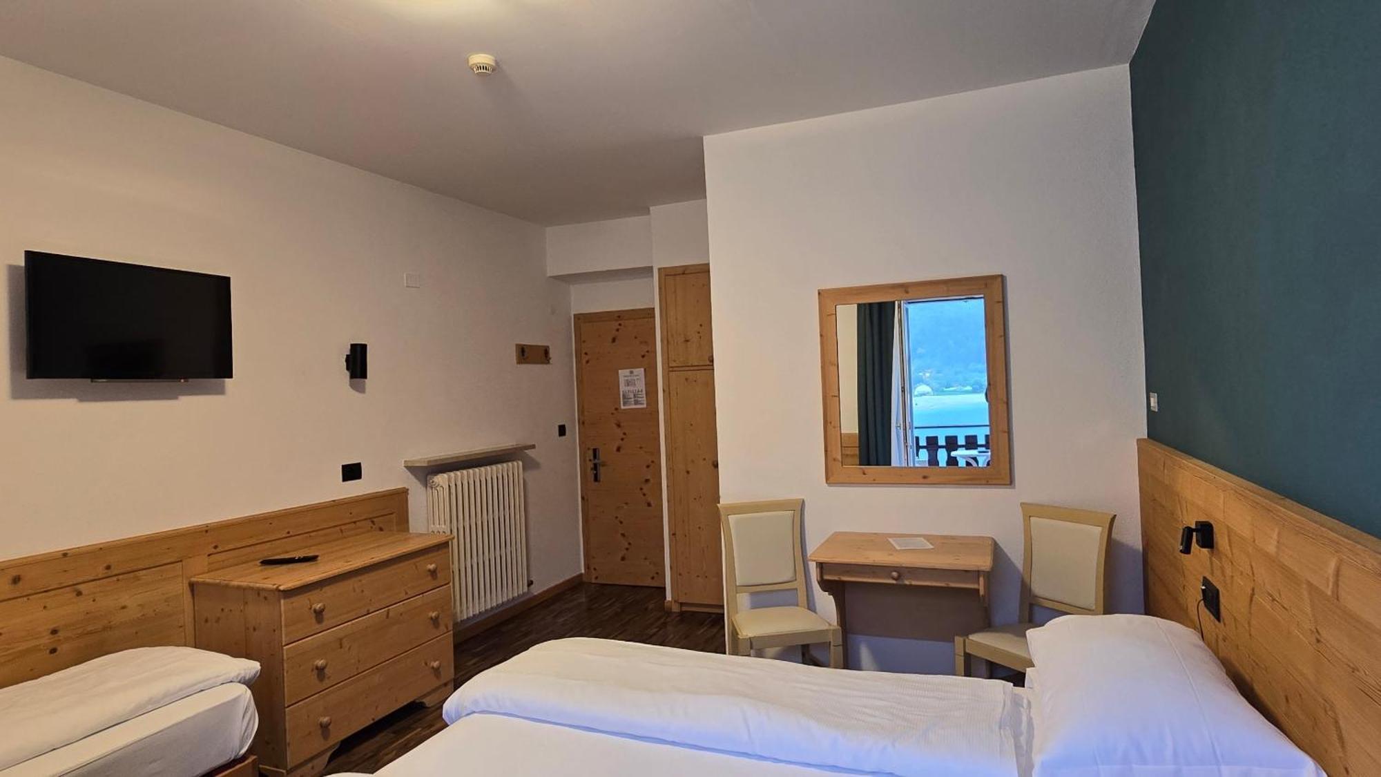 Lago Park Hotel Molveno Exterior photo